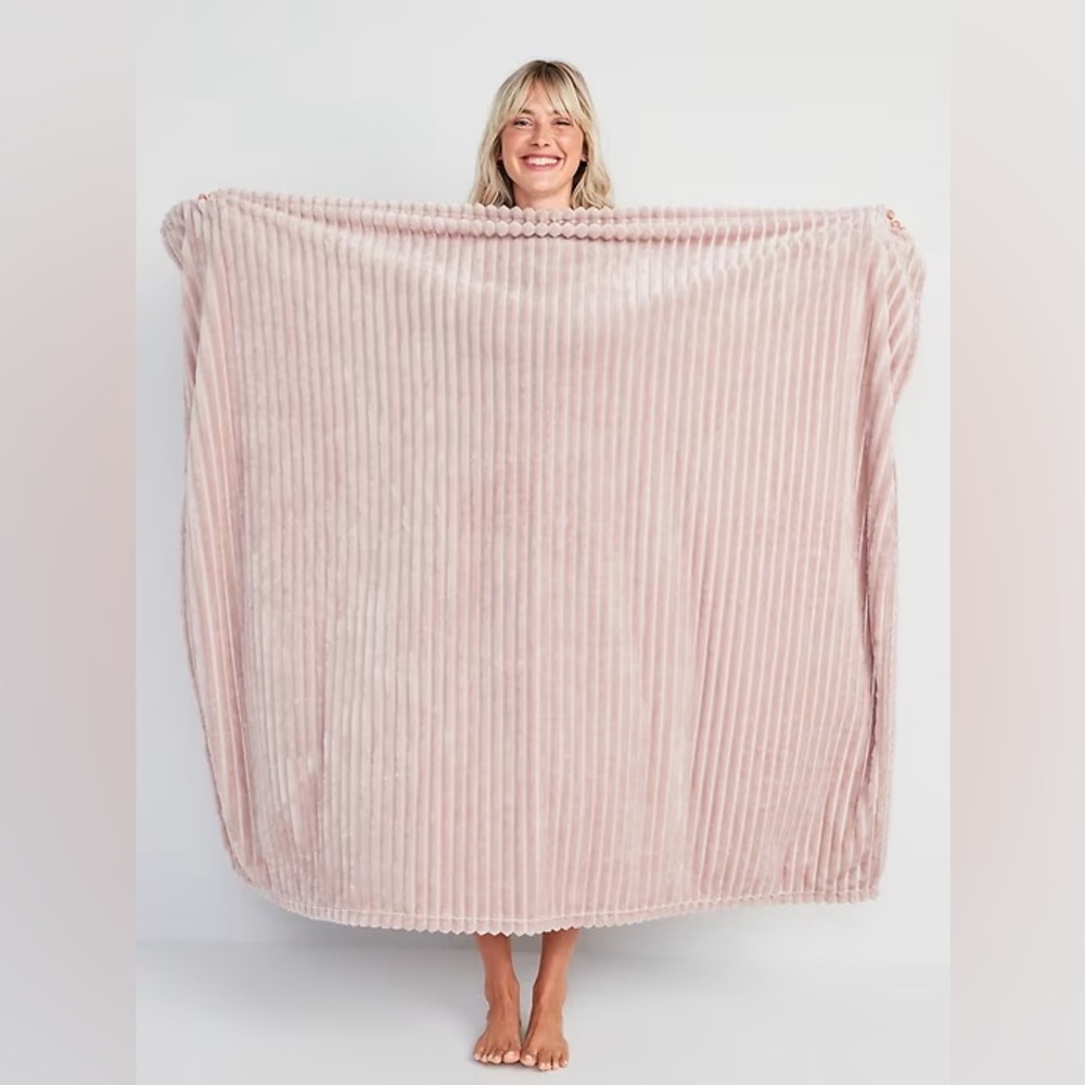 Old Navy Plush Ribbed Blanket